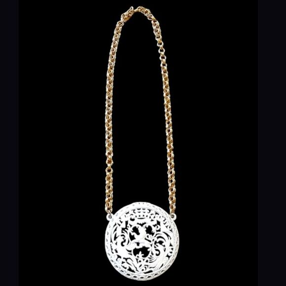 Napier Women's White Lion Medallion Gold Tone Chain Gaudy Clasp Closure Necklace - Picture 1 of 16